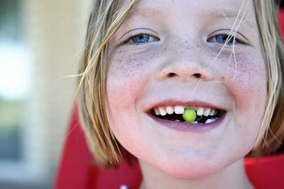 Какие продукты вредны для зубов, а какие полезны?