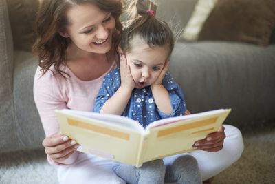 Как научить ребенка читать по слогам?