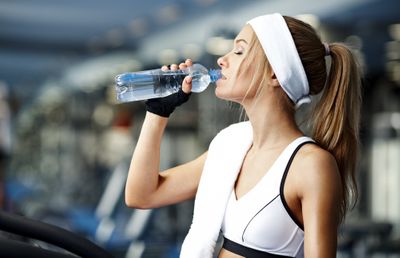 Нужно ли пить воду во время тренировки?